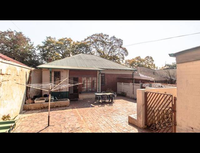 3 BEDROOM HOUSE FOR SALE IN KENSINGTON